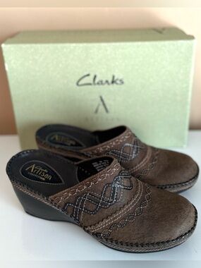 CLARKS ARTISAN COLLECTION WOMEN'S 8M BROWN LEATHER EMBROIDERED MULE SHOES NWB